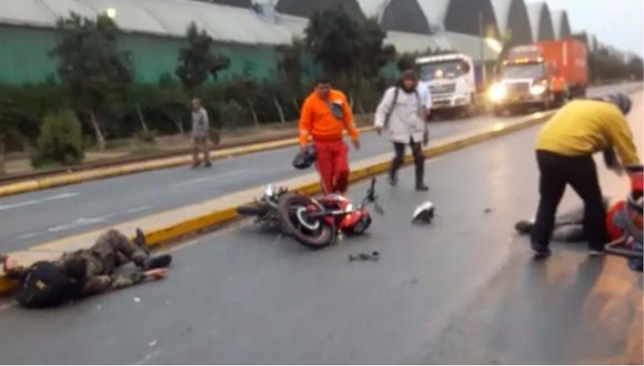 Motociclista atropella a trabajador de limpieza en el Callao