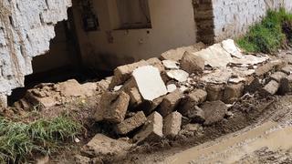 Huancayo: pared de vivienda inhabitable a punto de colapsar en zona comercial 