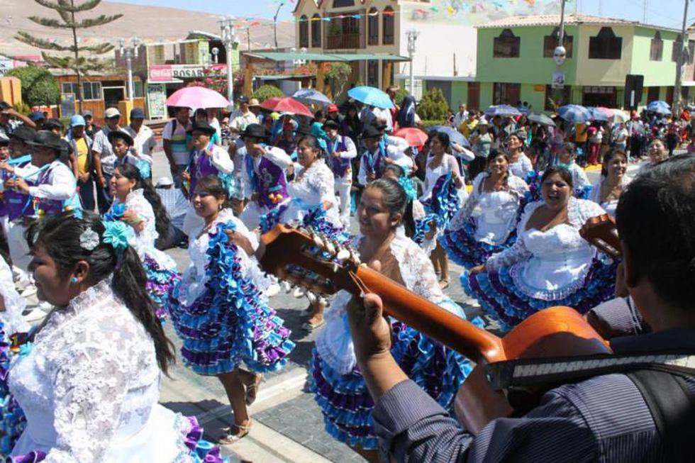 Locumba cerró los carnavales con vistoso pasacalle