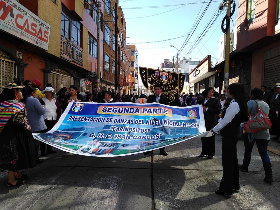 Inició la parada carolina por los 350 aniversario de Puno