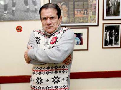 Miguel Barraza: comediante llega ebrio al avant premier de su película (VIDEO)