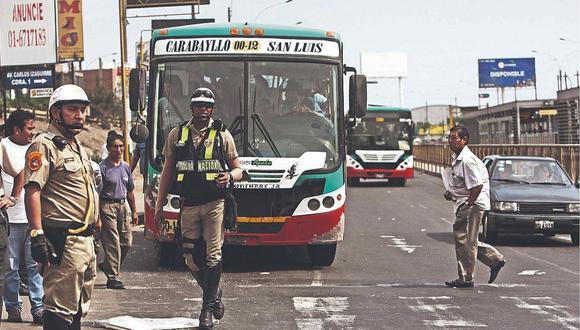 Hay diez asaltos diarios en transporte público de Lima