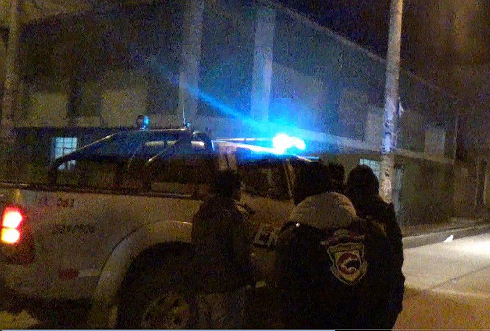 Por negarse a libar licor, amigos dan golpiza a su compañero