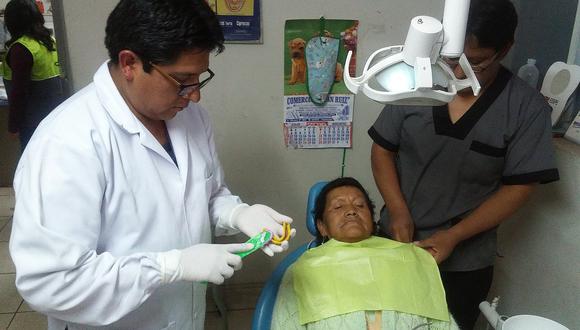 Huancayo: 300 ancianos cambiarán sus vidas con prótesis dentales 