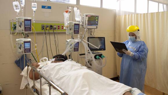 Paciente en cama de Unidad de Cuidados Intensivos (UCI) de Hospital Regional de Lambayeque no tenía vacuna.
