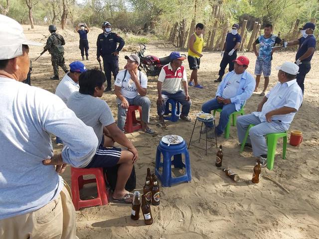 Moradores de La Matanza, en Morropón, Piura, se reunían para tomar licor pese a la medida dispuesta por el Gobierno. (Foto: Gobierno Regional de Piura)