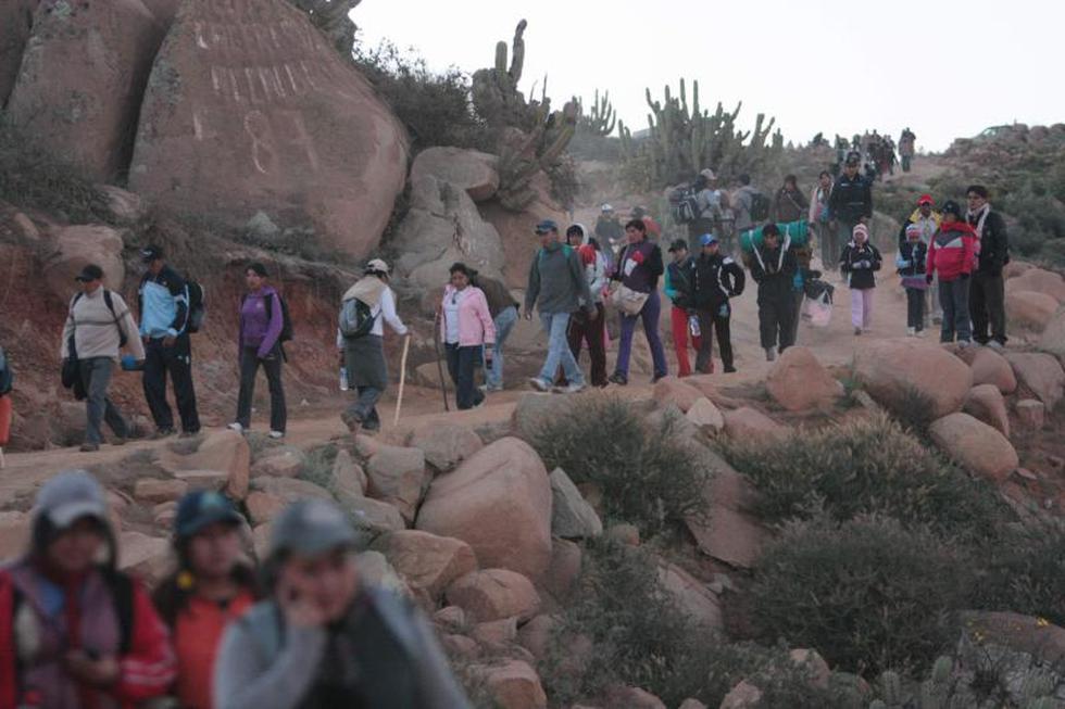 Con fe a la virgen de Chapi  