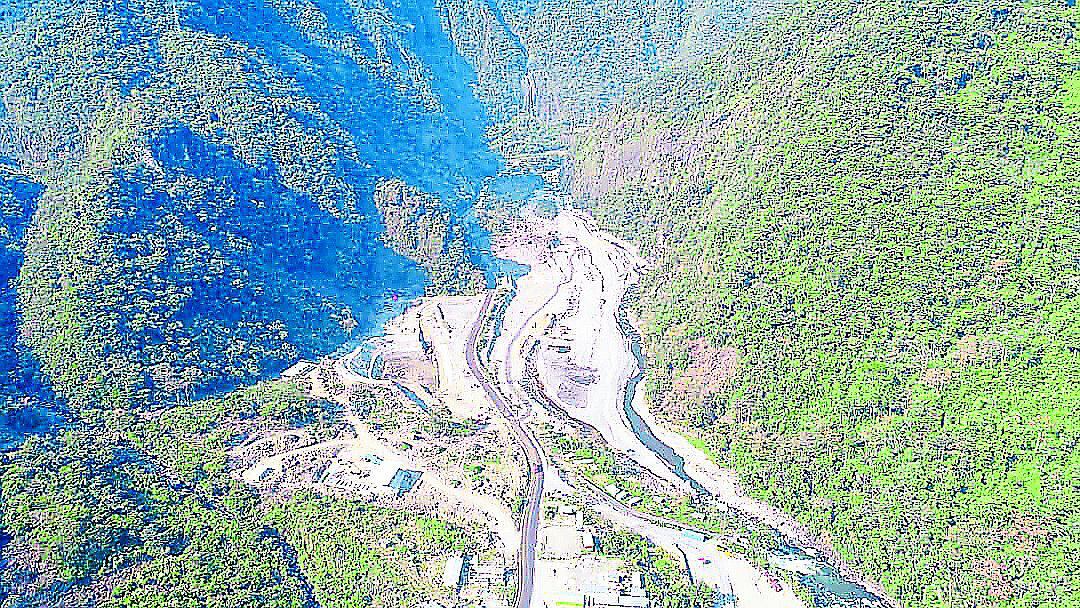 Martín Vizcarra favorecería a empresas transnacionales en San Gabán