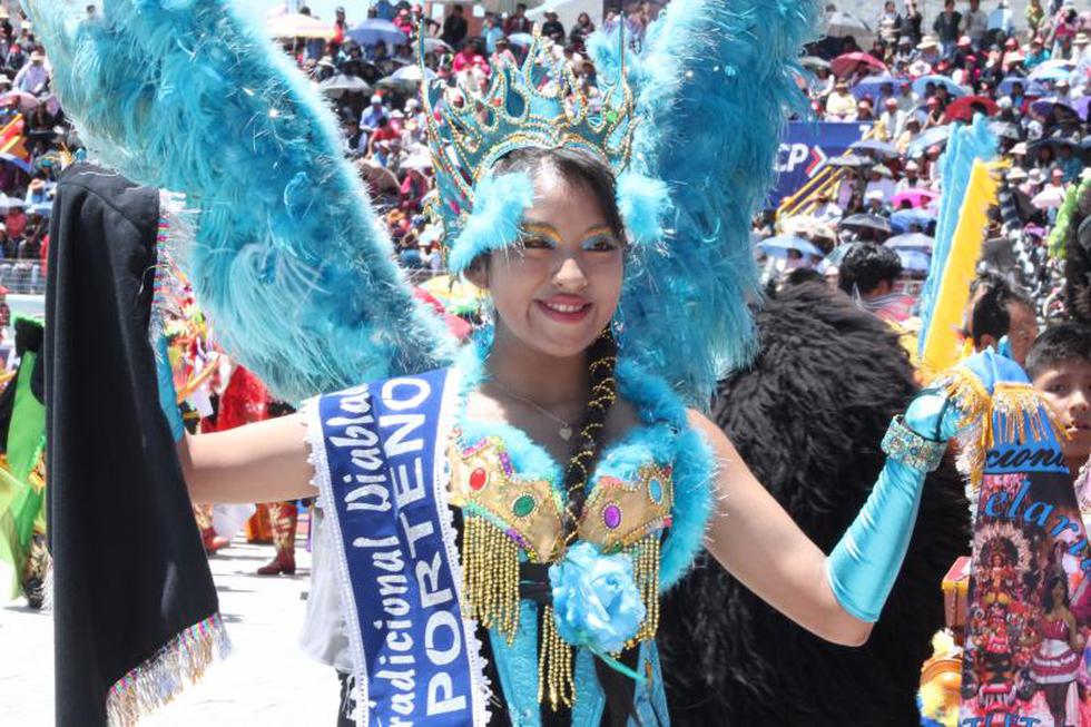 Candelaria: Belleza puneña resalta en traje de luces (FOTOS)