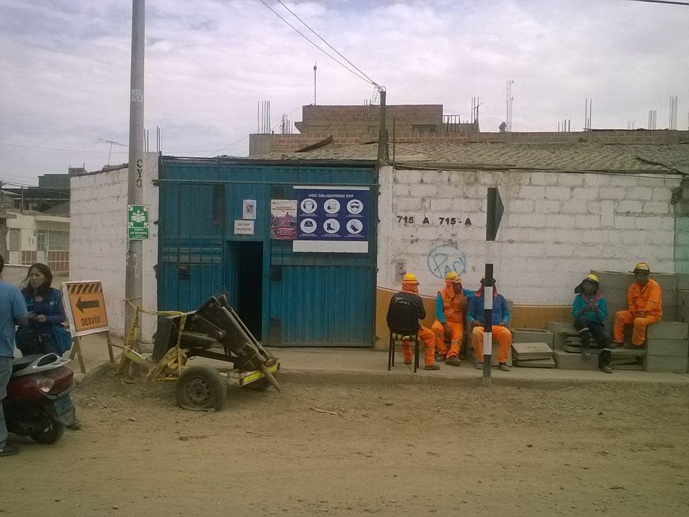 Pistoleros asaltan almacén de empresa para robar salario de 50 trabajadores