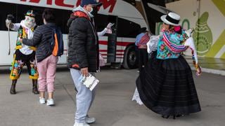 En terminal de Huancayo le dan la bienvenida a los turistas con espectáculo de danzas 