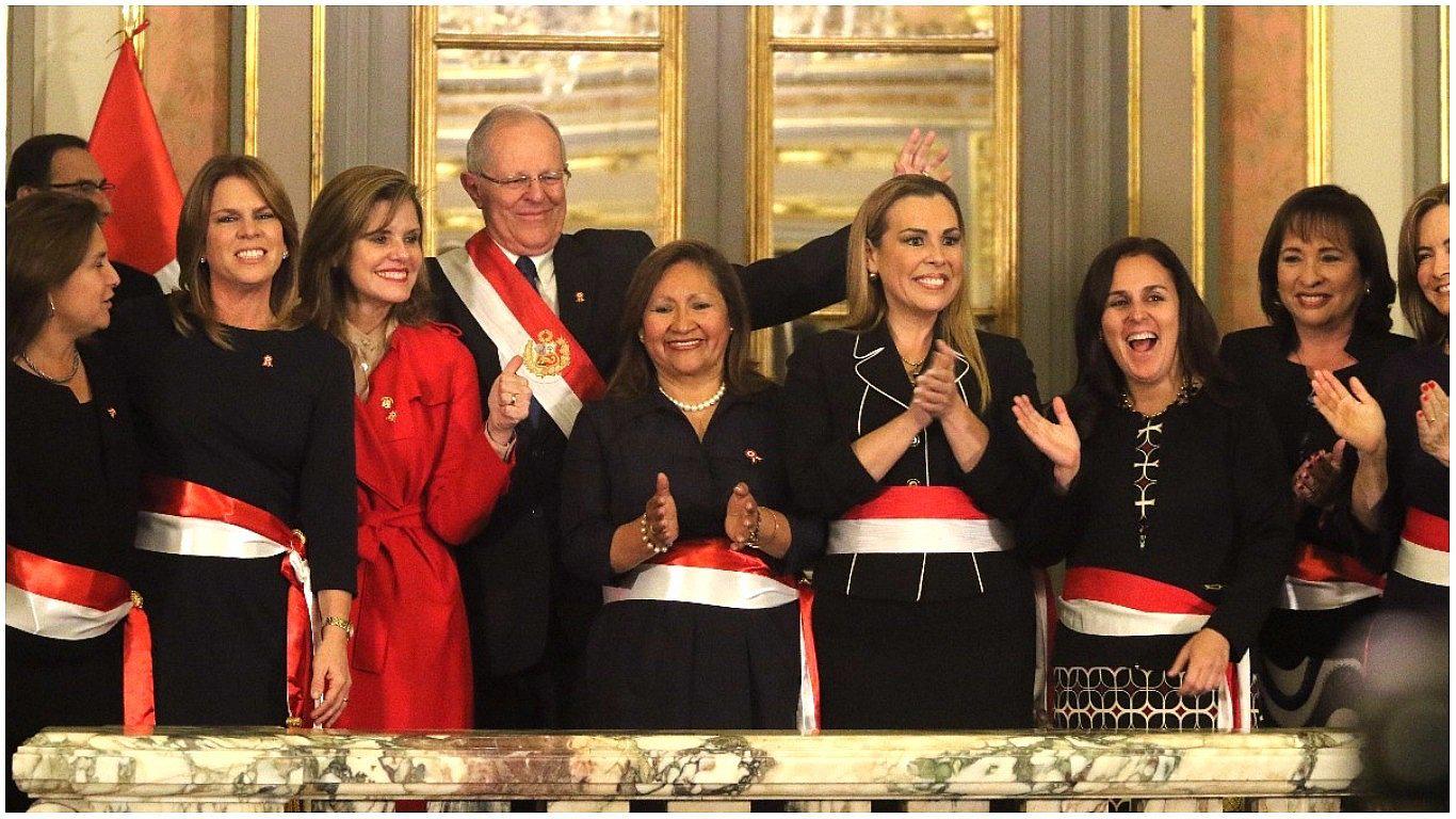 Presidente Pedro Pablo Kuczynski realiza cambios en el gabinete y desata ola de críticas (VIDEO)