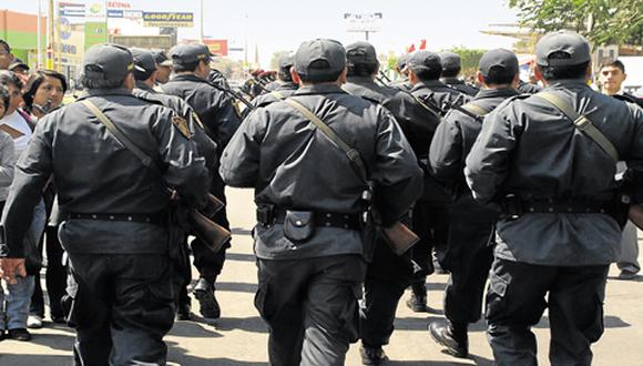 Unos 400 policías participaron en operativo de desalojo