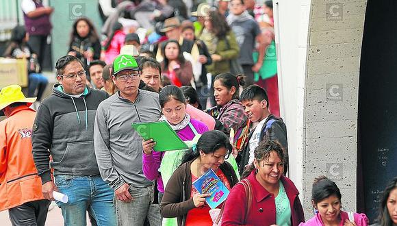 Arequipa: Más de 2 mil personas quedan fuera del Promuvi 
