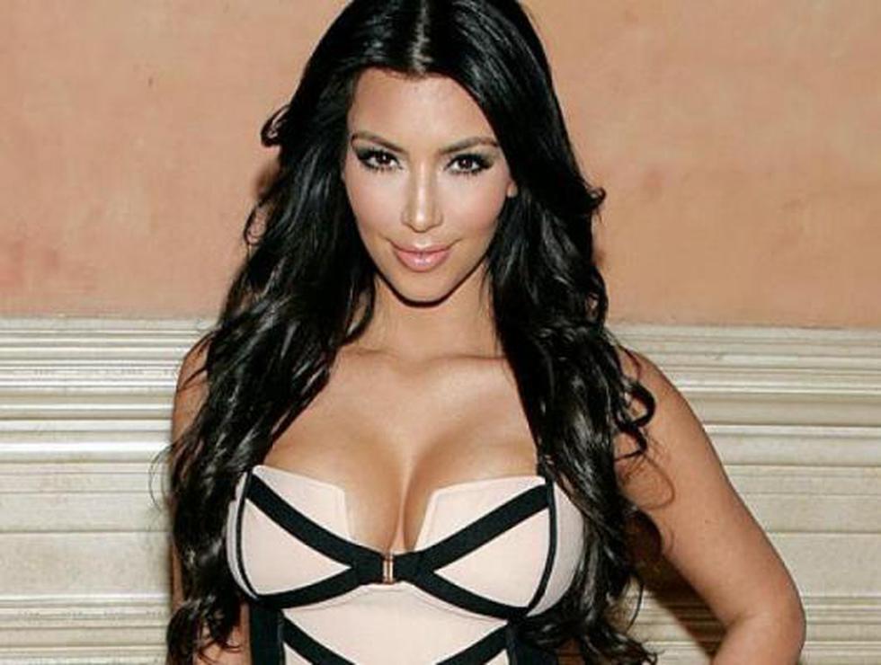 Kim Kardashian captada nuevamente en tanga