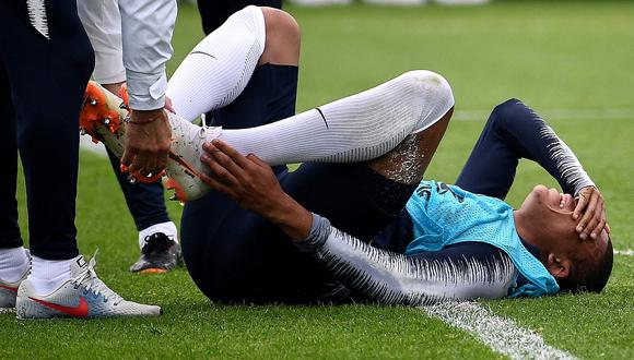 Kylian Mbappé abandonó entrenamiento de Francia tras sufrir un golpe en el tobillo