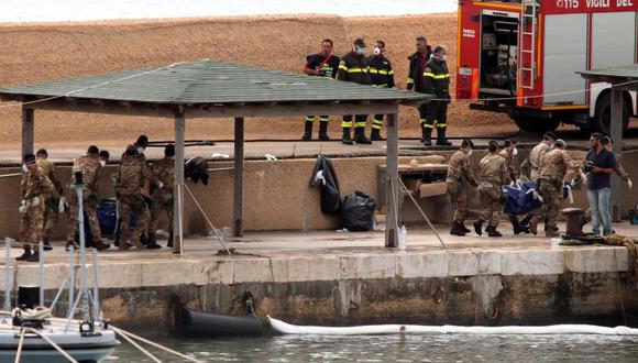 Rescatistas siguen recuperando cuerpos de naufragio en Lampedusa