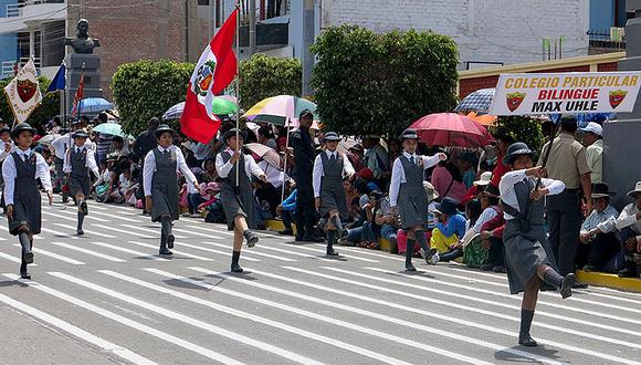 Más de 3 mil escolares marchan por el aniversario de Moquegua