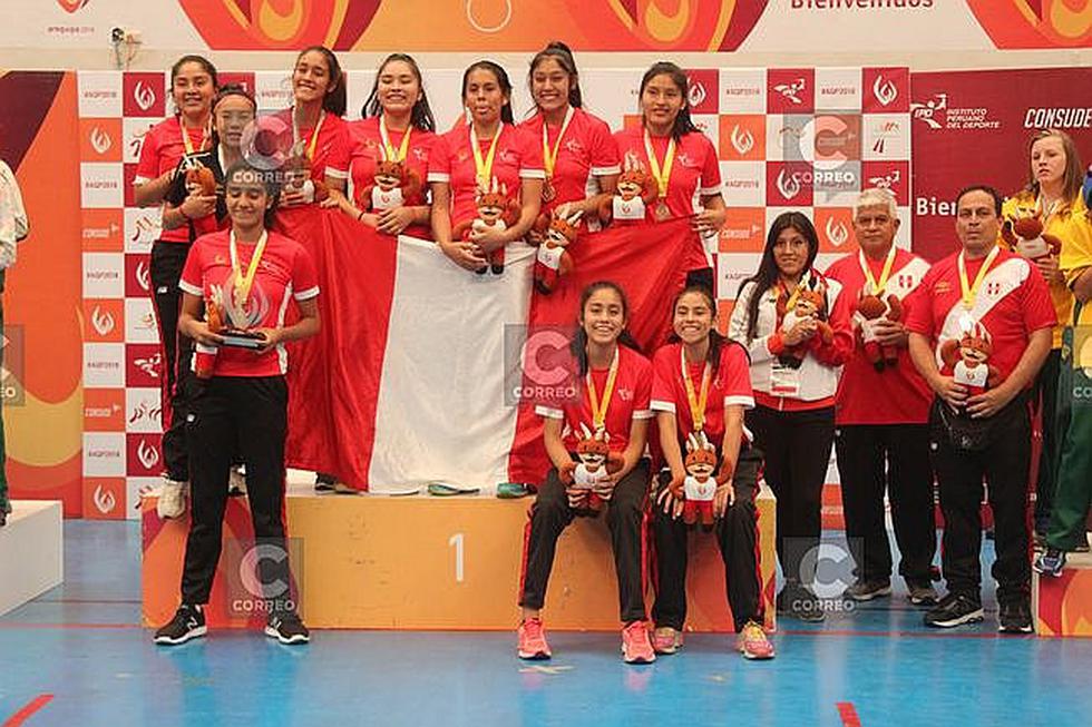 Oro para Perú en el voleibol y plata en el básquet damas (FOTOS)