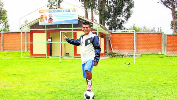 Jugador de Sport Huancayo no quiere que lo comparten con Cueto ni Maradona