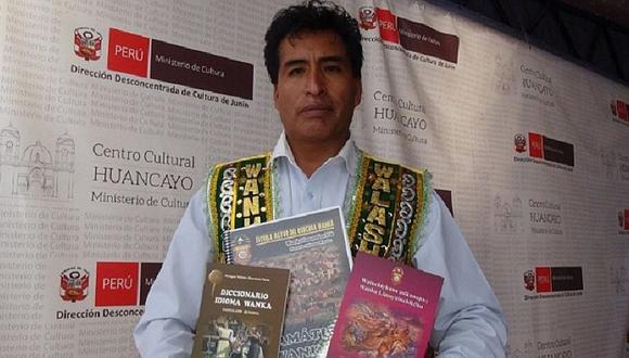 Traductor huancaíno publica libros en Quechua Wanka para preservar su cultura