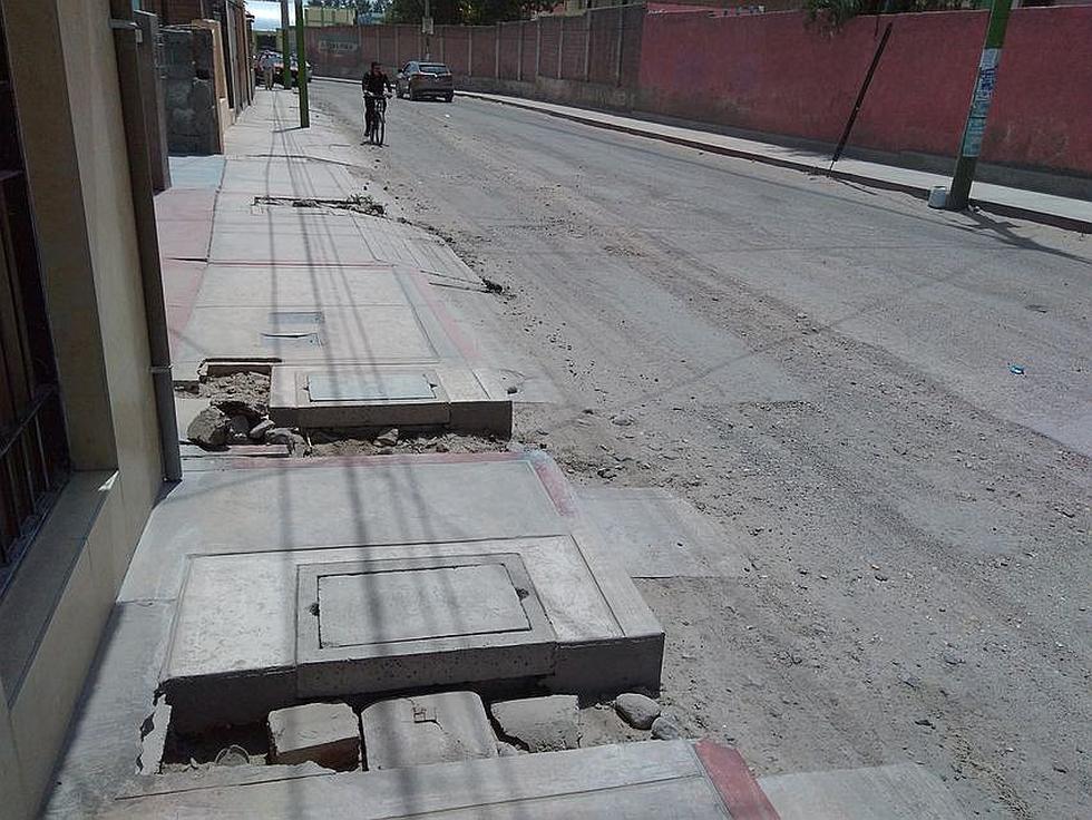 Calles de Cerro Colorado están destrozadas por trabajos de cambios de tuberías