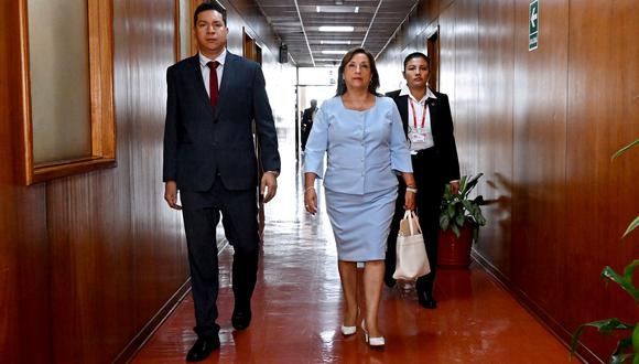Dina Boluarte concurre a la Fiscalía de la Nación en la víspera de cumplir seis meses al frente del Gobierno de Perú.