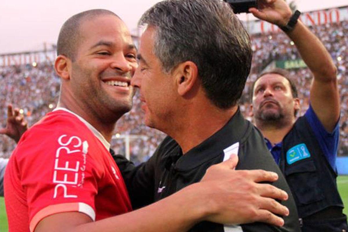 Rodríguez se reunió con Bengoechea antes de firmar por Alianza. (Foto: Internet)