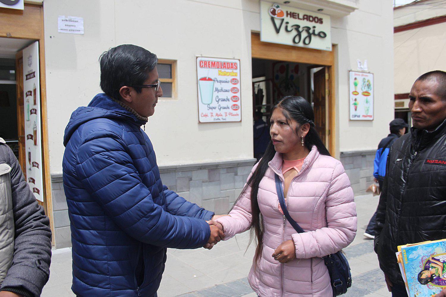 Chunchos de Esquilaya y FRFCP fuman pipa de la paz en Puno