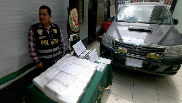 Policía interviene carga de cocaína y PBC que iba rumbo a Bolivia (VIDEO)