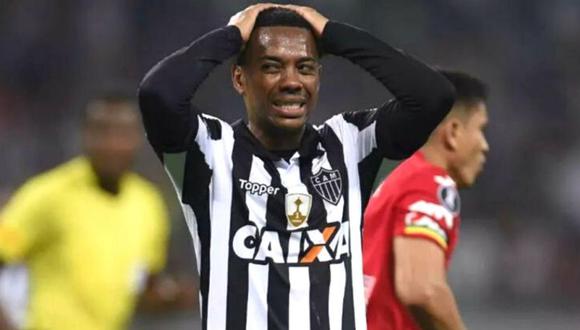 Robinho rompe su silencio tras suspenderse su contrato con Santos.