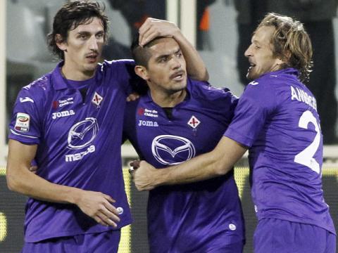 Juan Vargas anotó en la caída de la Fiorentina ante Roma