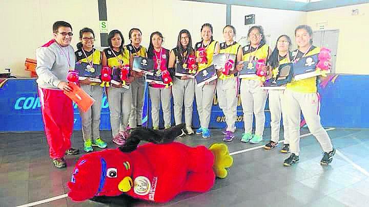Selección del colegio Humboldt logra el 3er lugar del Nacional de Vóleibol