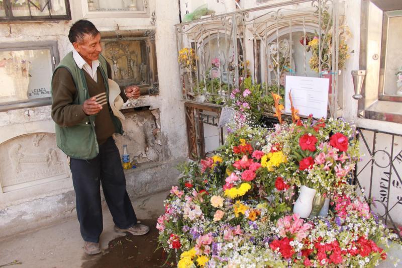43 años del  santón Víctor Apaza Quispe