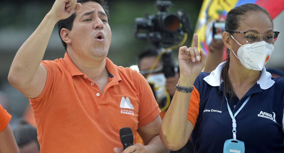 Andrés Arauz en el mitin de cierre de su campaña en Guayaquil el 7 de abril. 2021. (Foto de RODRIGO BUENDIA / AFP).