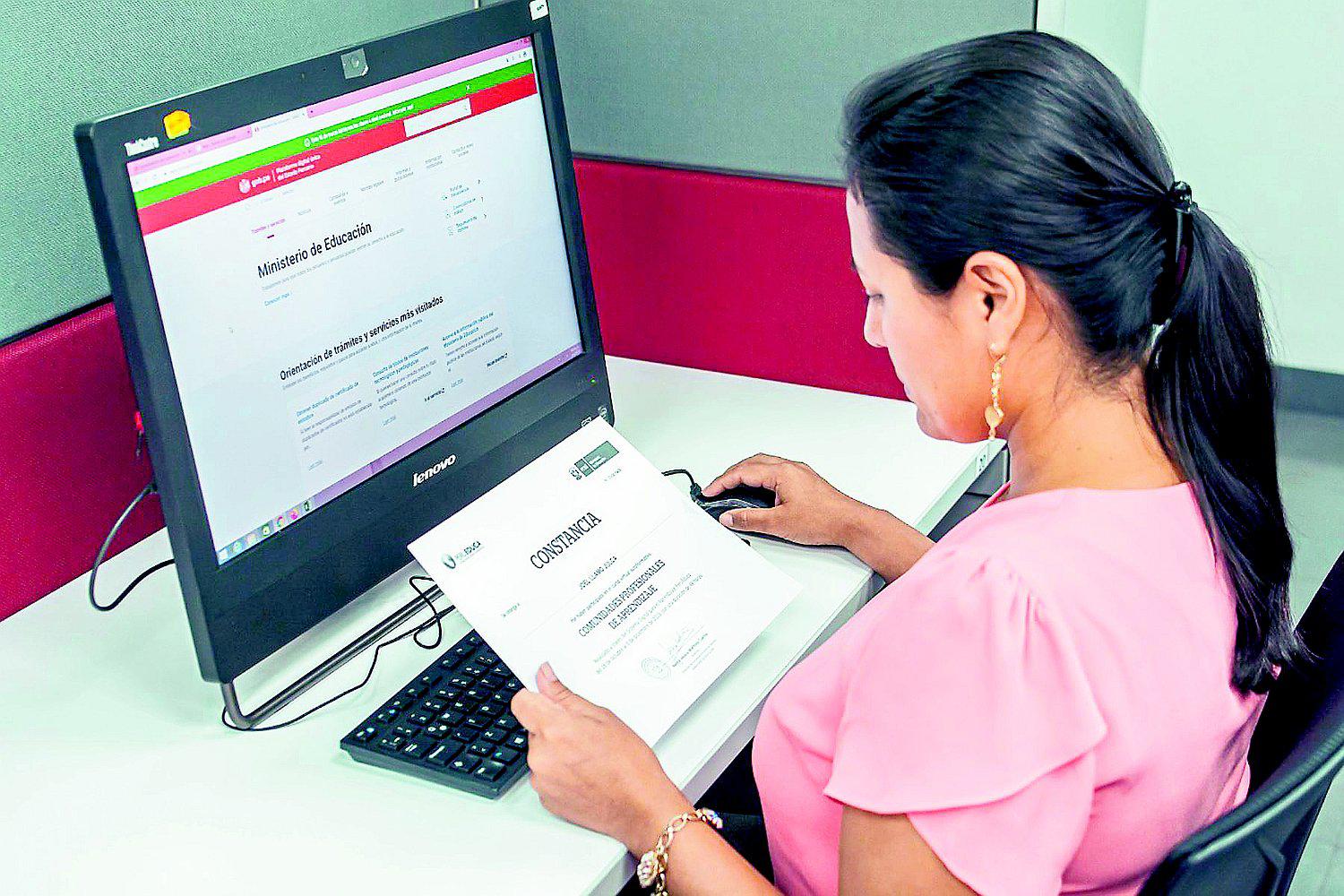 Docentes deberán presentar informe de clases virtuales