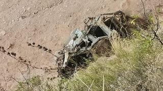 Dos fallecidos y un desaparecido tras caída de camioneta municipal a barranco en Cusco (FOTOS)