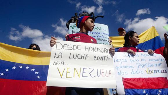 Maduro convoca marcha de mujeres mismo día que oposición