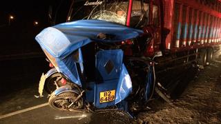 Huarmey: Adolescente queda grave tras choque entre mototaxi y camión