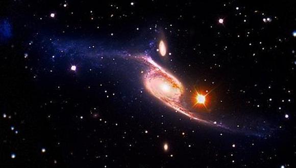 Avistan la mayor galaxia en espiral