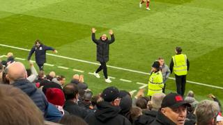 El cruce de Guardiola con los hinchas de Liverpool en Anfield en la derrota del City (VIDEO)