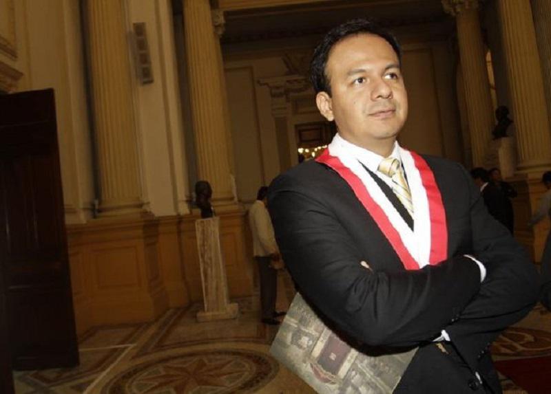 Juan Díaz Dios: Hubo  manejo pobre y torpe del caso de espionaje