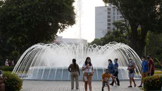 Familias pasean en el Circuito Mágico del Agua previo al 486 aniversario de Lima (FOTOS)