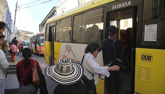 Furgonetas invaden Arequipa por falta de implementación del SIT