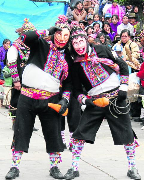 Conozca a los "Quichca Machos", los bufones andinos