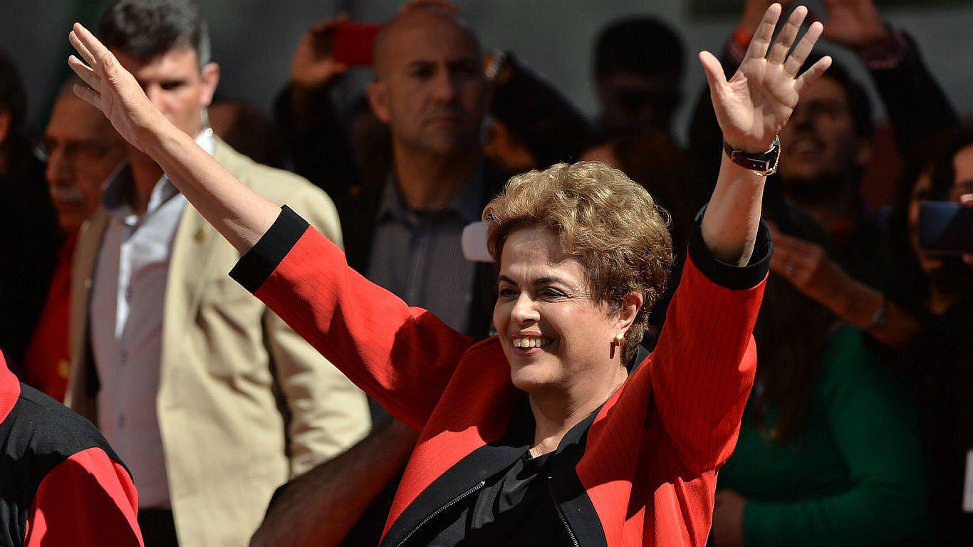 Dilma Rousseff asegura que "resistirá y luchará hasta el final"