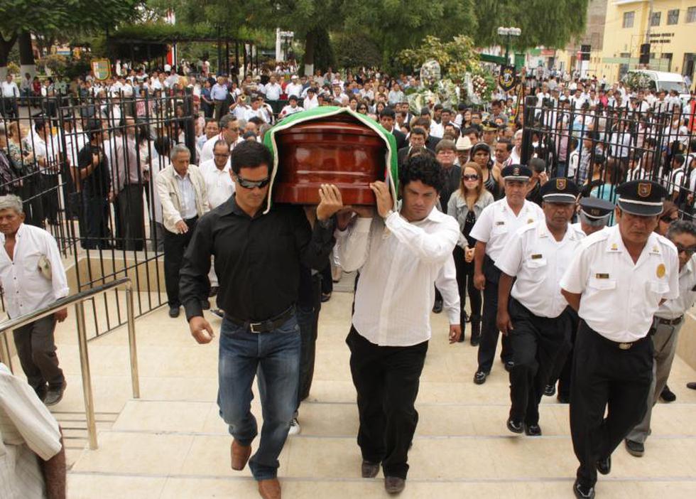 Lágrimas llenaron el Alto Piura por don Guido