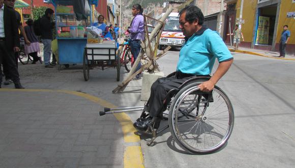 Obras del drenaje no cuentan con rampas para personas con discapacidad