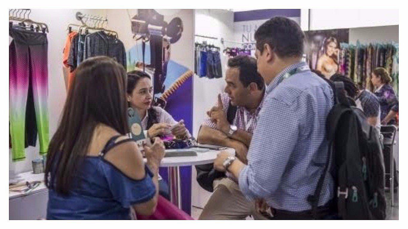 La precaución se apodera de los compradores textiles en Colombiamoda