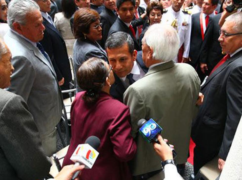 Óscar Urviola juramenta como presidente del Tribunal Constitucional